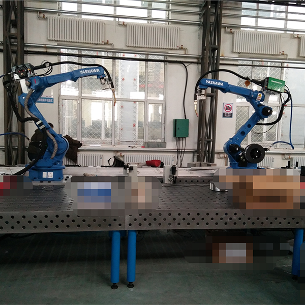 Robot de soldadura per arc Yaskawa AR2010 1