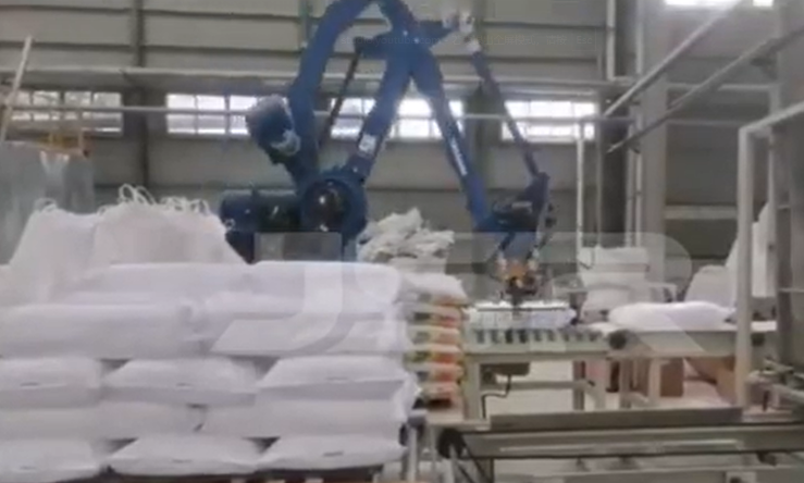 Automated Palletising Solution – Fast & Reliable palletizing robot PL190 for bags Featured Image